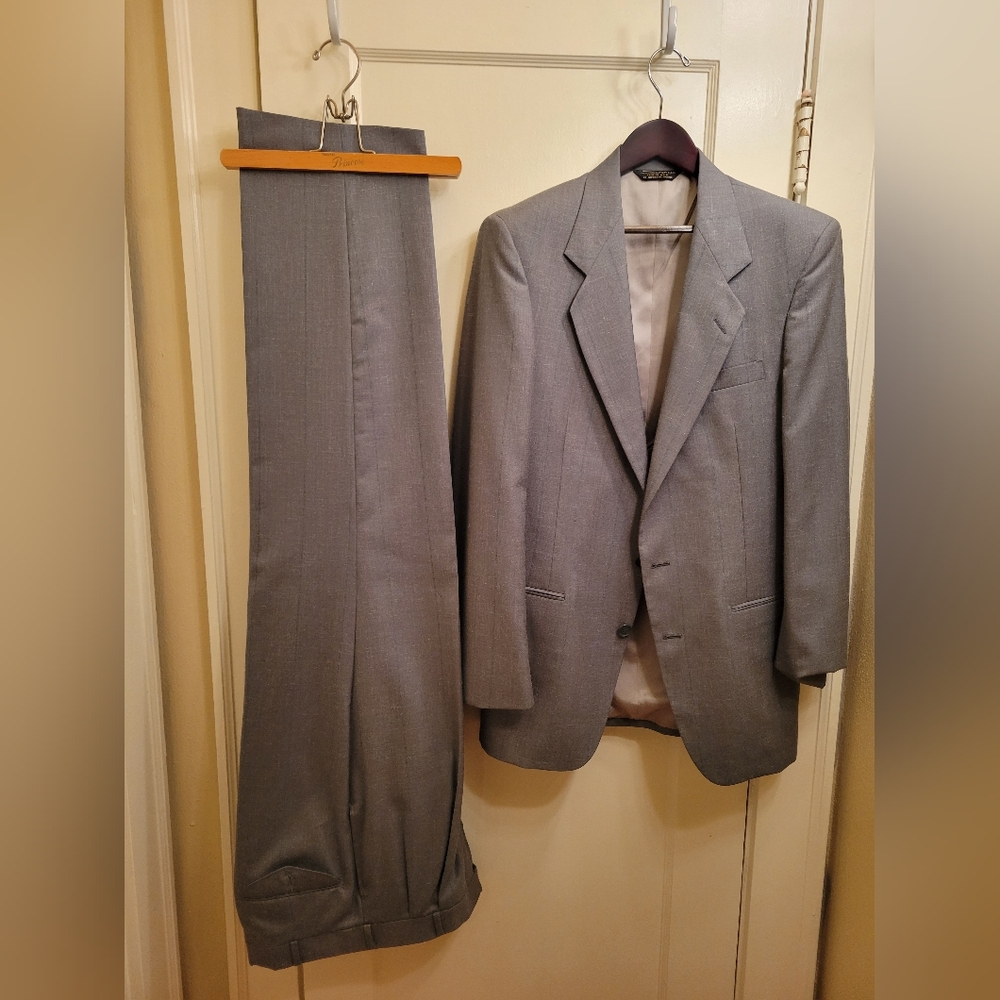 1950s-style 2-piece pin stripe atomic fleck wool suit